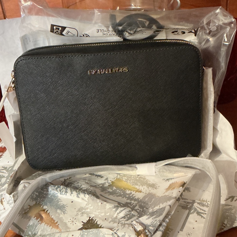 NWT Michael Kors Black Crossbody Leather Bag